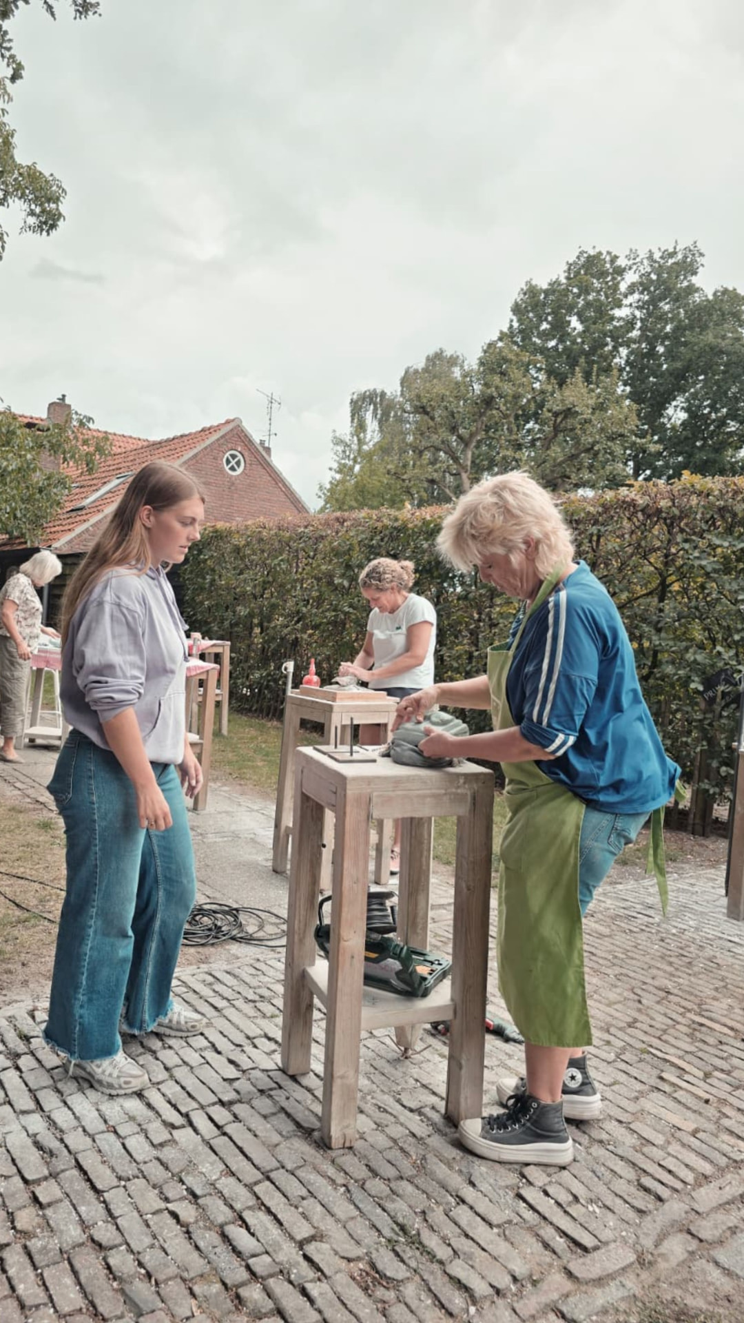 Beeldhouwen tijdens de workshop
